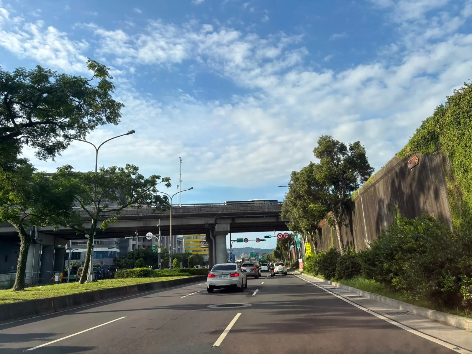 Typical sunny morning on the drive to work